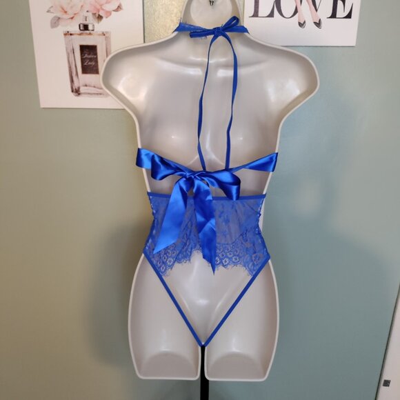 Lace Deep V Backless Halter Open Crotch Bodysuit Lingerie - Picture 6 of 7